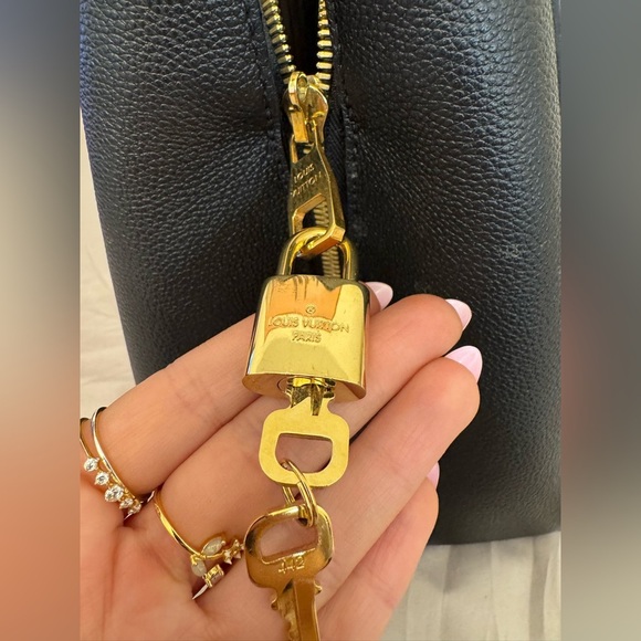 Louis Vuitton Montaigne Handbag Monogram Empreinte Leather GM - Picture 7 of 16